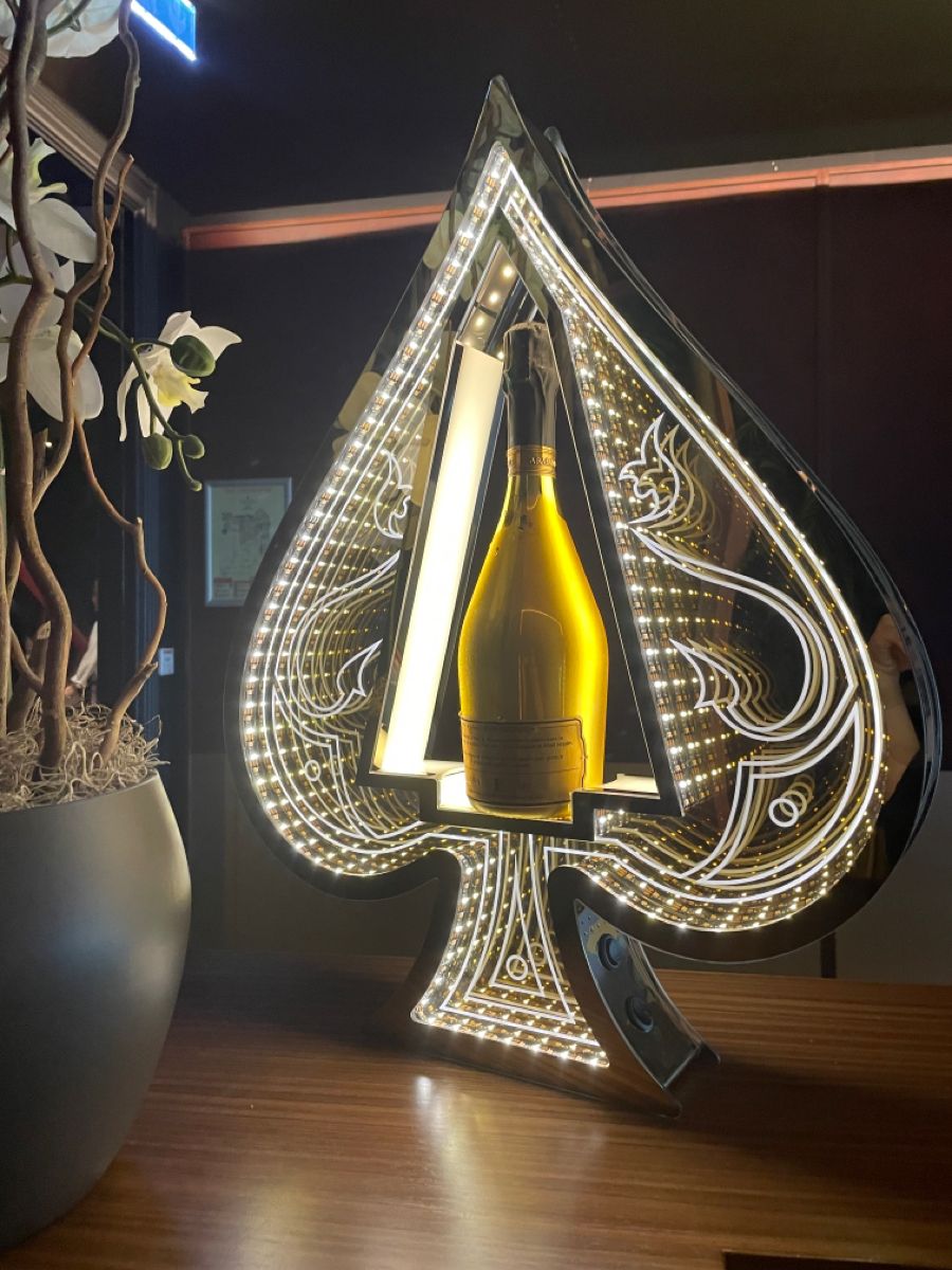 Infinity Spade LED Bottle Presenter