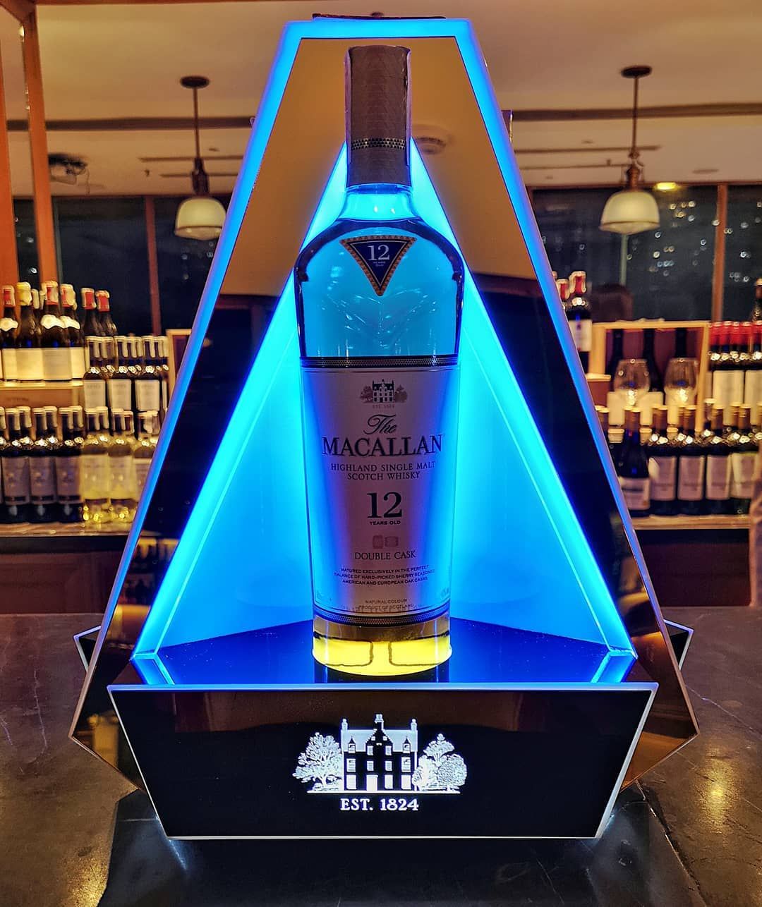 Apex Illuminated Custom Bottle Presenter